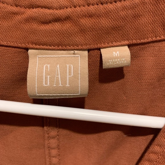 Gap Button up rust colored dress with pockets! - Picture 3 of 3